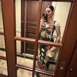 Meet your Posher, Dana